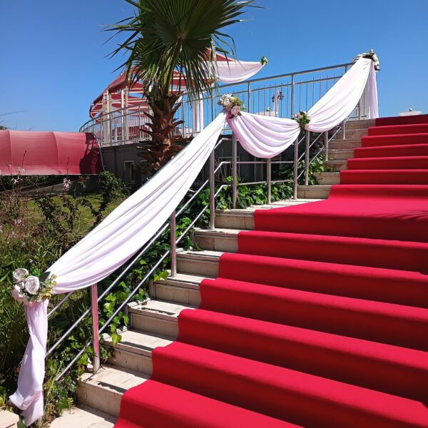 Antalya Kırmızı Halı ve Merdiven Kumaş Girlant Süsleme Dolce Vita